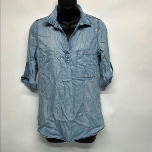Light Blue Denim Shirt skies are blue size extra small